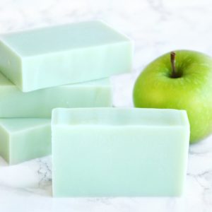 Grønn kaldprosess såpe med duft av grønt eple