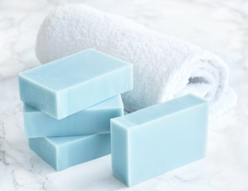 Blå kaldprosess såpe med duft av nysnø