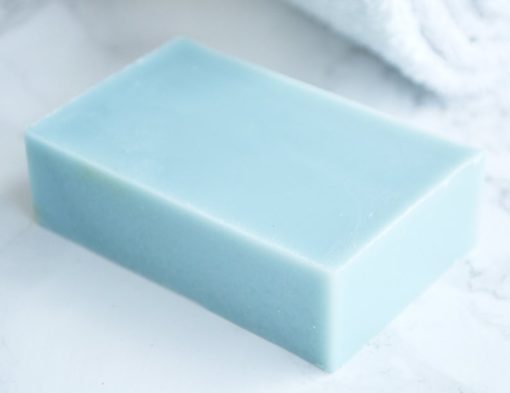 Blå kaldprosess såpe med duft av nysnø